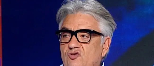 La Calabria è rossoblù: gli auguri del Crotone ai cugini del Cosenza