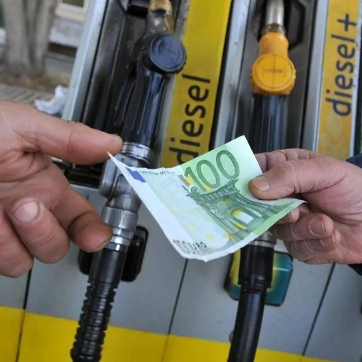 Caro carburante, nel Vibonese è una mazzata: il diesel supera 2,50 euro al litro e\u00A0la benzina sfiora 2,40. I prezzi\u00A0nei principali centri\n
