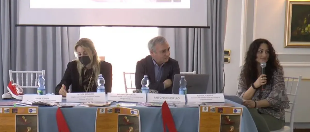 Femmicidio: l'emergenza continua, seminario a Corigliano Rossano (VIDEO)