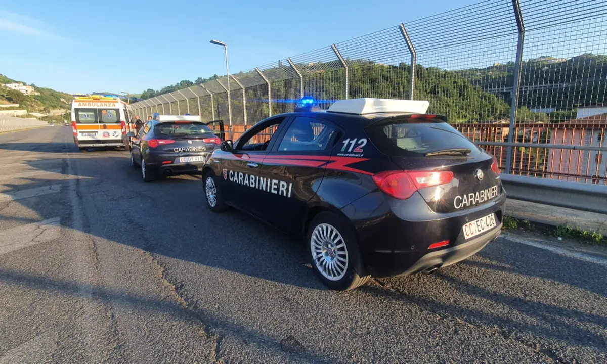 Cosenza, pensa all’insano gesto sul Ponte di Mancini. Salvata dai Carabinieri