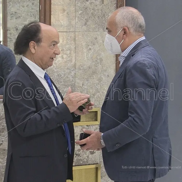 I giudici sospendono tutto: il Cosenza non deve al Comune i 578mila euro richiesti da Municipia\n