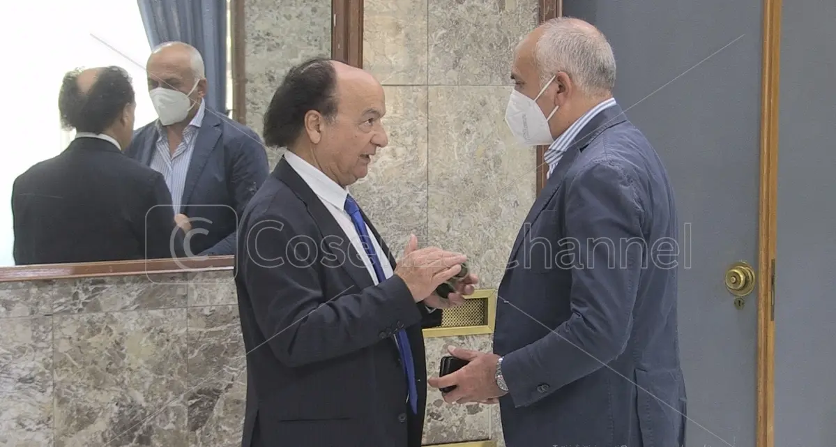 <p>Cosenza Calcio, sospesa l’ingiunzione da 578mila euro: il giudice congela la richiesta del Comune</p>