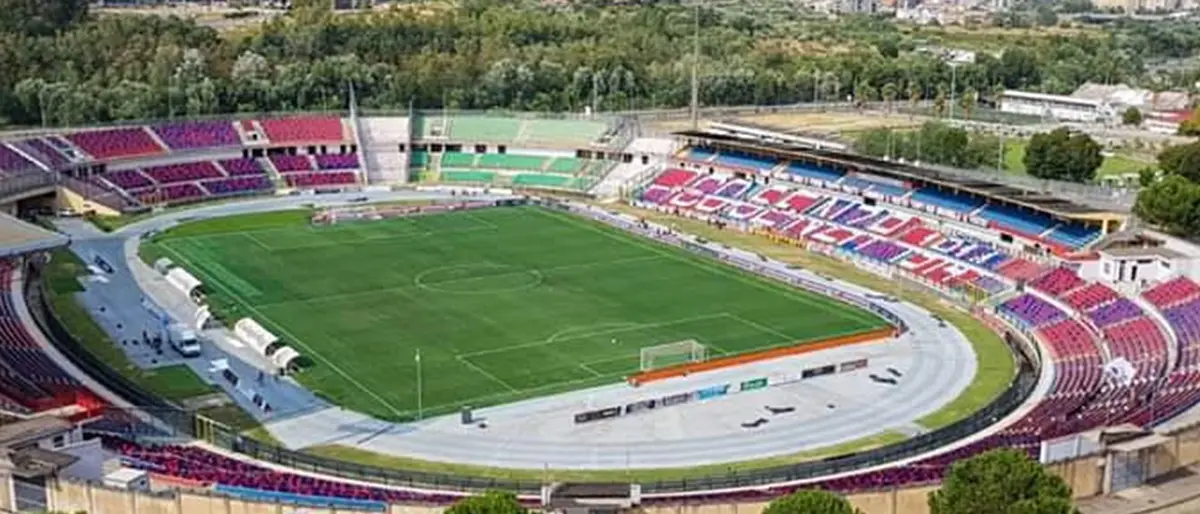 Il Cosenza Calcio ha dimenticato il suo stesso compleanno: neanche un post di auguri sui profili ufficiali