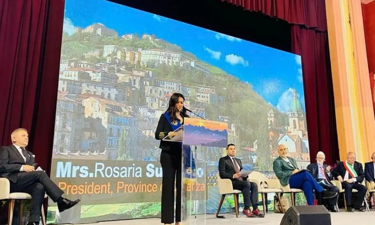 Rosaria Succurro a Valona. Incontro con il Premier albanese Edi Rama