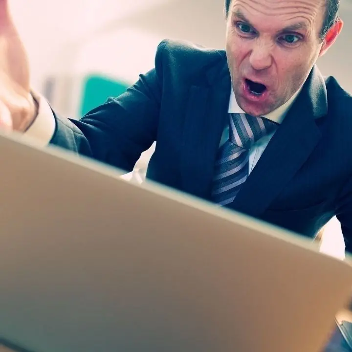 Sostegni alle imprese, il click day in Calabria è la solita lotteria: 34 milioni finiti in 35 secondi