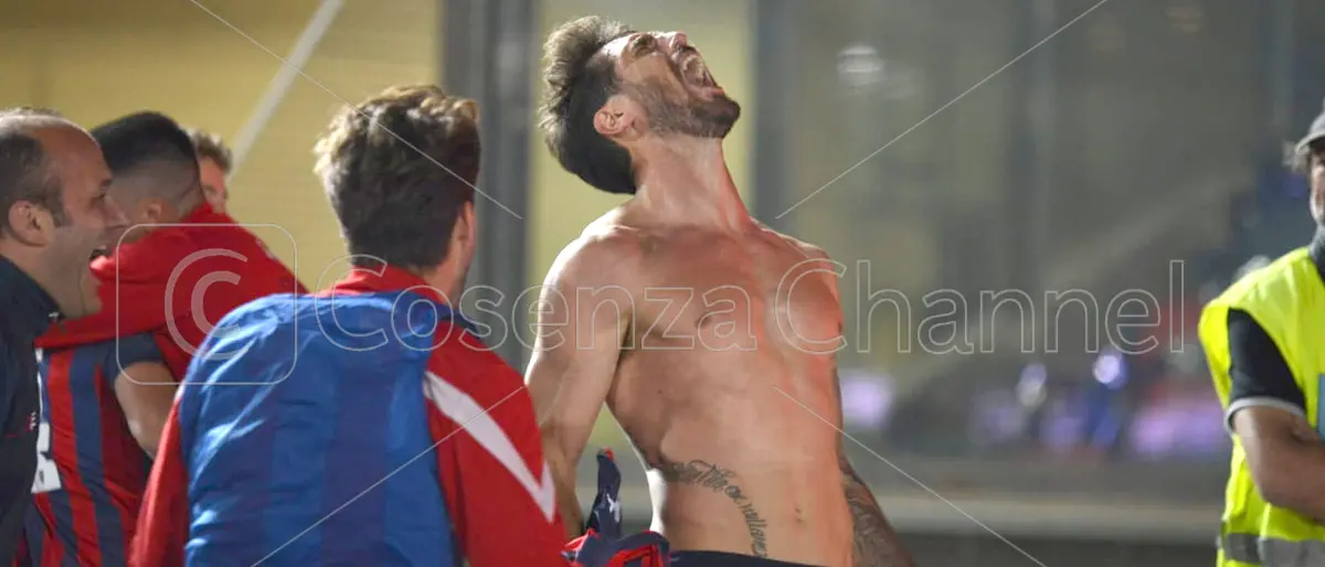 A tutto Larrivey: «Da Messi al Cosenza: vi racconto la mia carriera»