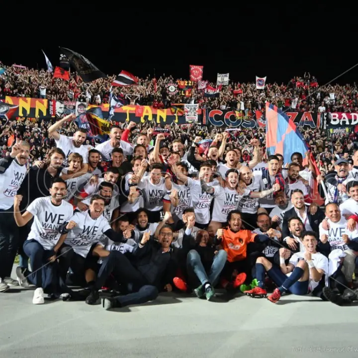 Boultam, Carraro, Millico ai saluti social. Su Instagram: «Grazie Cosenza»