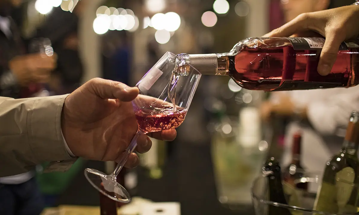 Cosenza Wine District, bagno di folla (e di vino) alla Villa Vecchia. E oggi si replica - FOTO