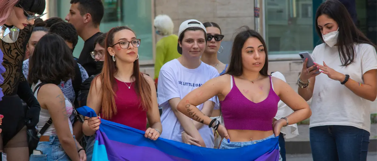 Razzismo, disabilità e salute mentale: la comunità LGBTQIA+ a confronto con gli studenti del \"Lucrezia della Valle\" di Cosenza