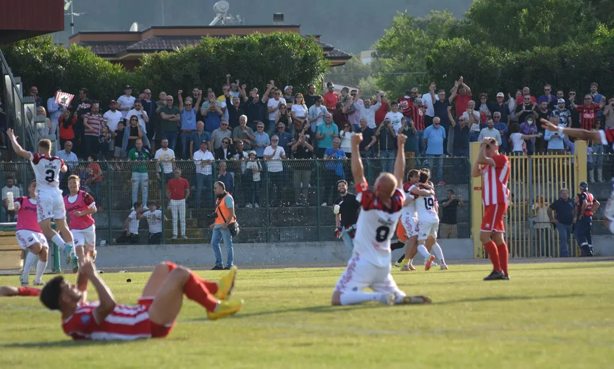 Castrovillari calcio, si dimettono il presidente e altri tre soci