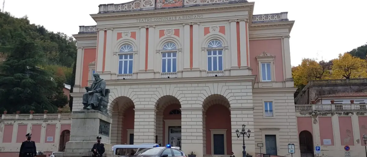 Cosenza, spaccio di droga in città: i carabinieri arrestano un 26enne