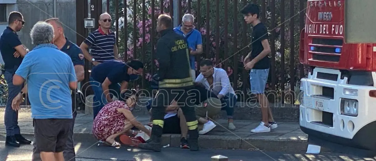 Tragedia sfiorata a Corigliano Rossano, bombola del gas scoppia durante il passaggio di un ragazzo