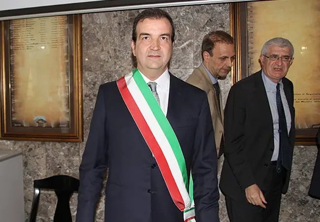 Ospedale \"Annunziata\", Mario Occhiuto: «E' una vergogna, Oliverio non risponde»