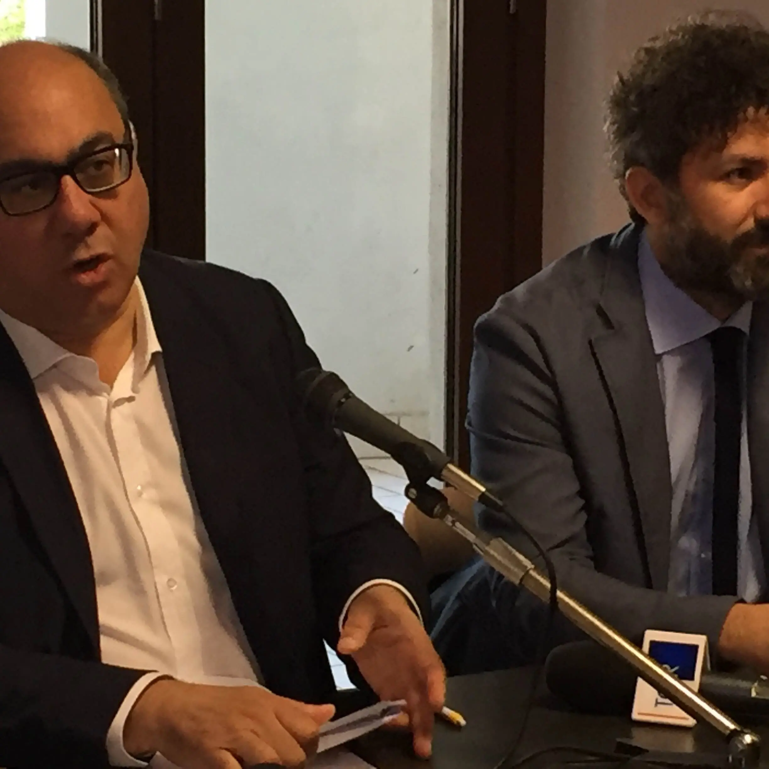 Carlo Guccione attacca il sindaco Occhiuto: «Incarichi e assunzioni a vecchi e nuovi amici»