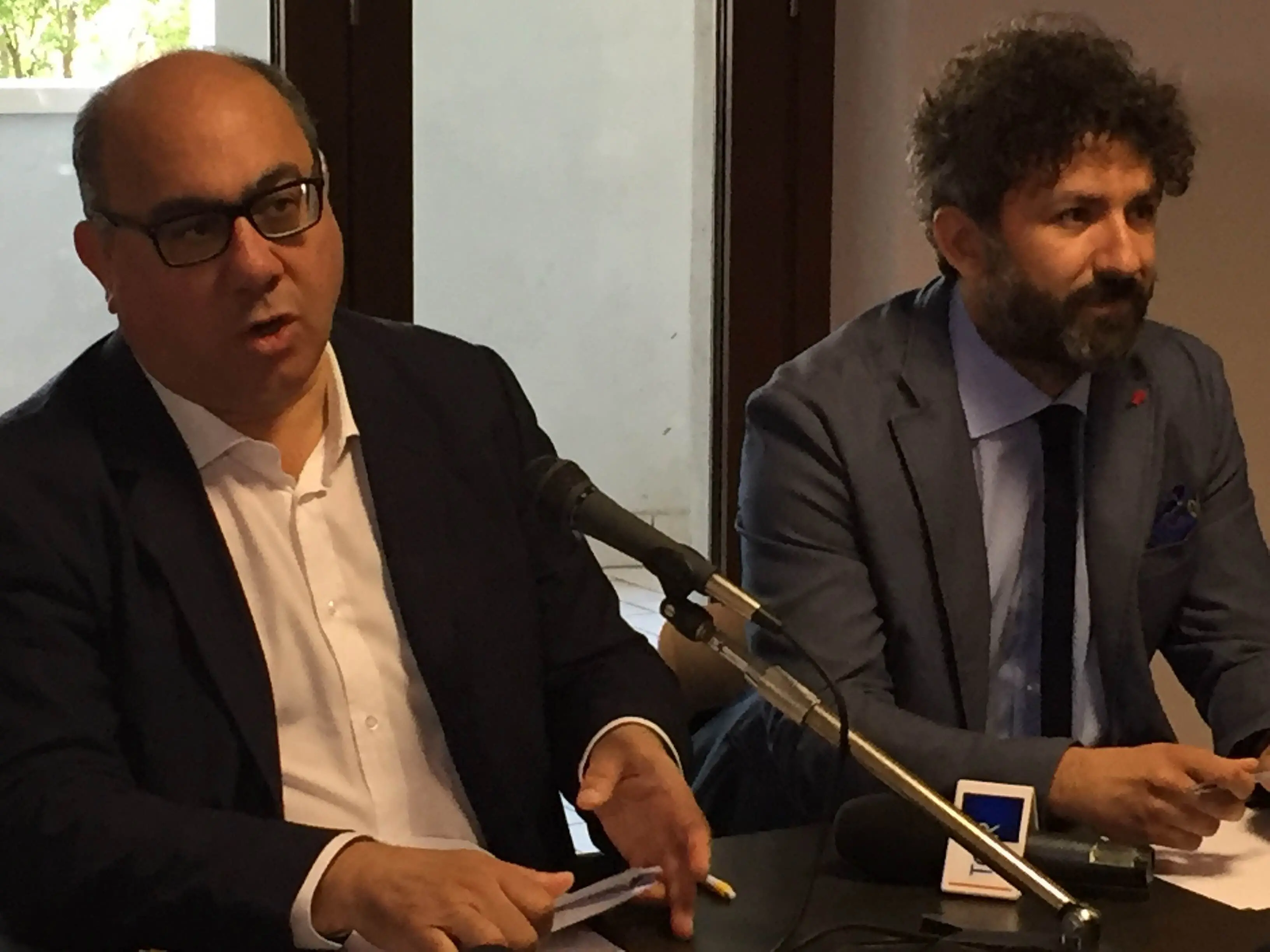Carlo Guccione attacca il sindaco Occhiuto: «Incarichi e assunzioni a vecchi e nuovi amici»