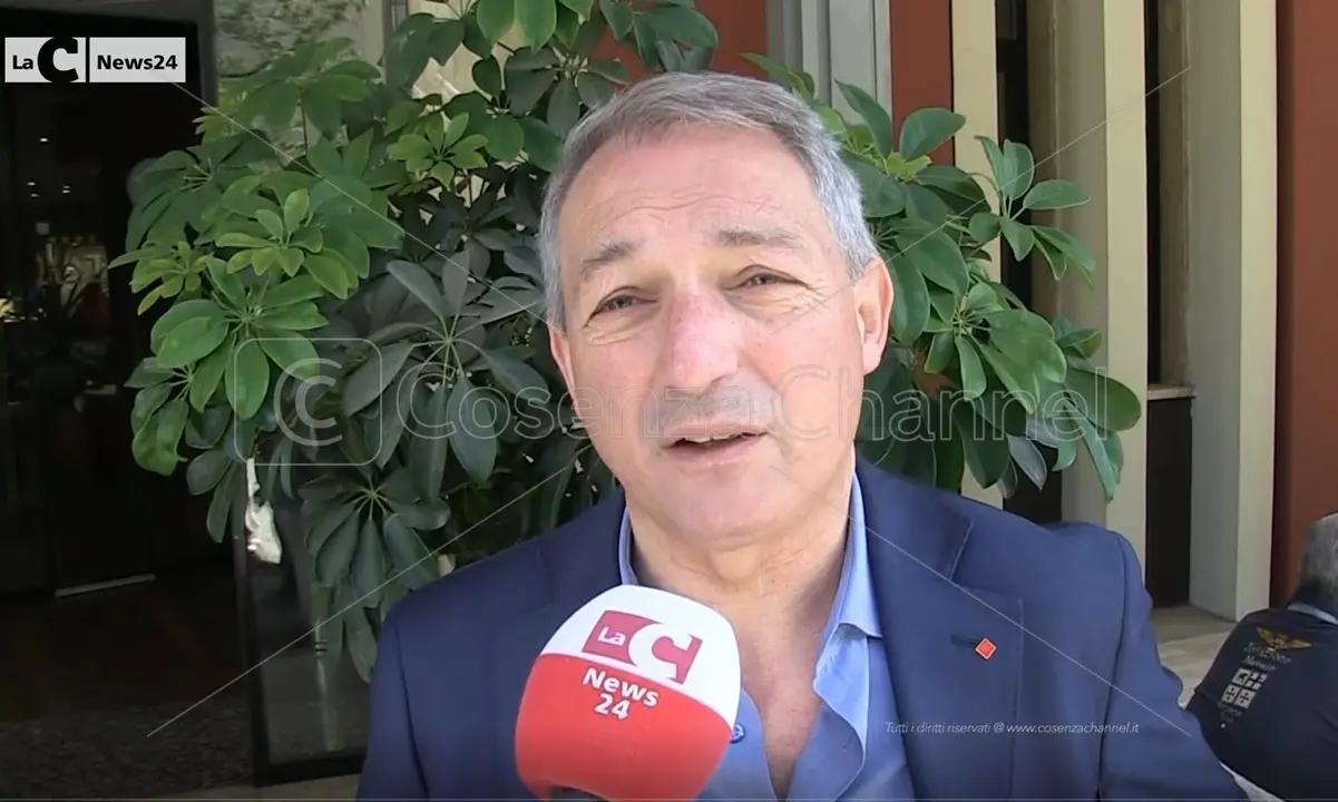 Cosenza, assemblea della Cgil: pace e lavoro, giustizia sociale e democrazia al centro del dibattito - VIDEO