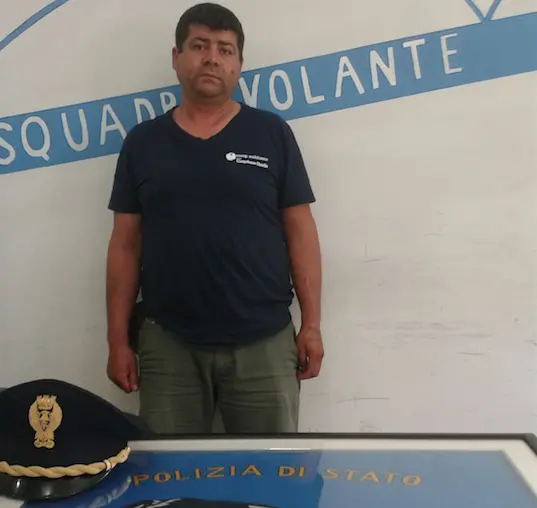 Picchia il figlio con un martello, la polizia arresta un cittadino bulgaro