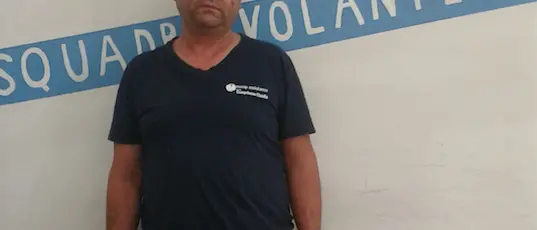 Picchia il figlio con un martello, la polizia arresta un cittadino bulgaro