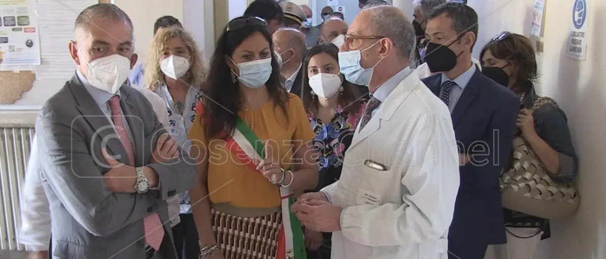 Il sottosegretario Costa a San Giovanni in Fiore: «Incentivi per chi sceglie questi ospedali»