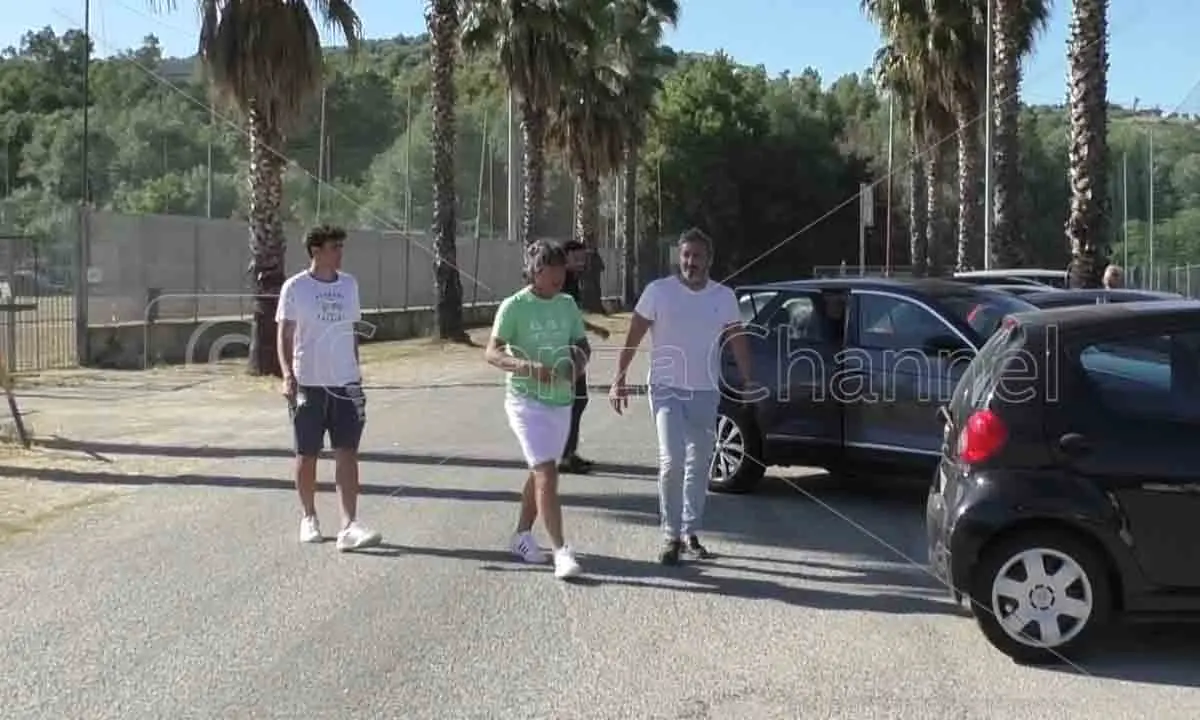 Cosenza, le prime immagini di Gemmi da nuovo ds dei lupi - VIDEO