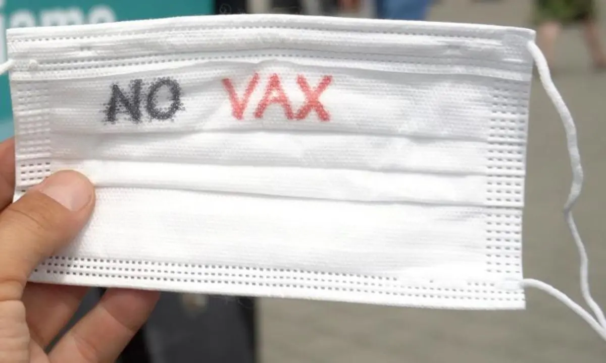 Il ministro Schillaci: «Multe ai no vax? Più costi che vantaggi»