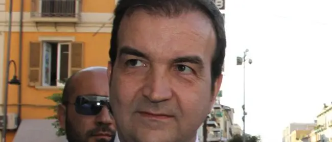 \"LAQUEO\" | Il sindaco Occhiuto: «Racket e usura cancri della nostra economia»