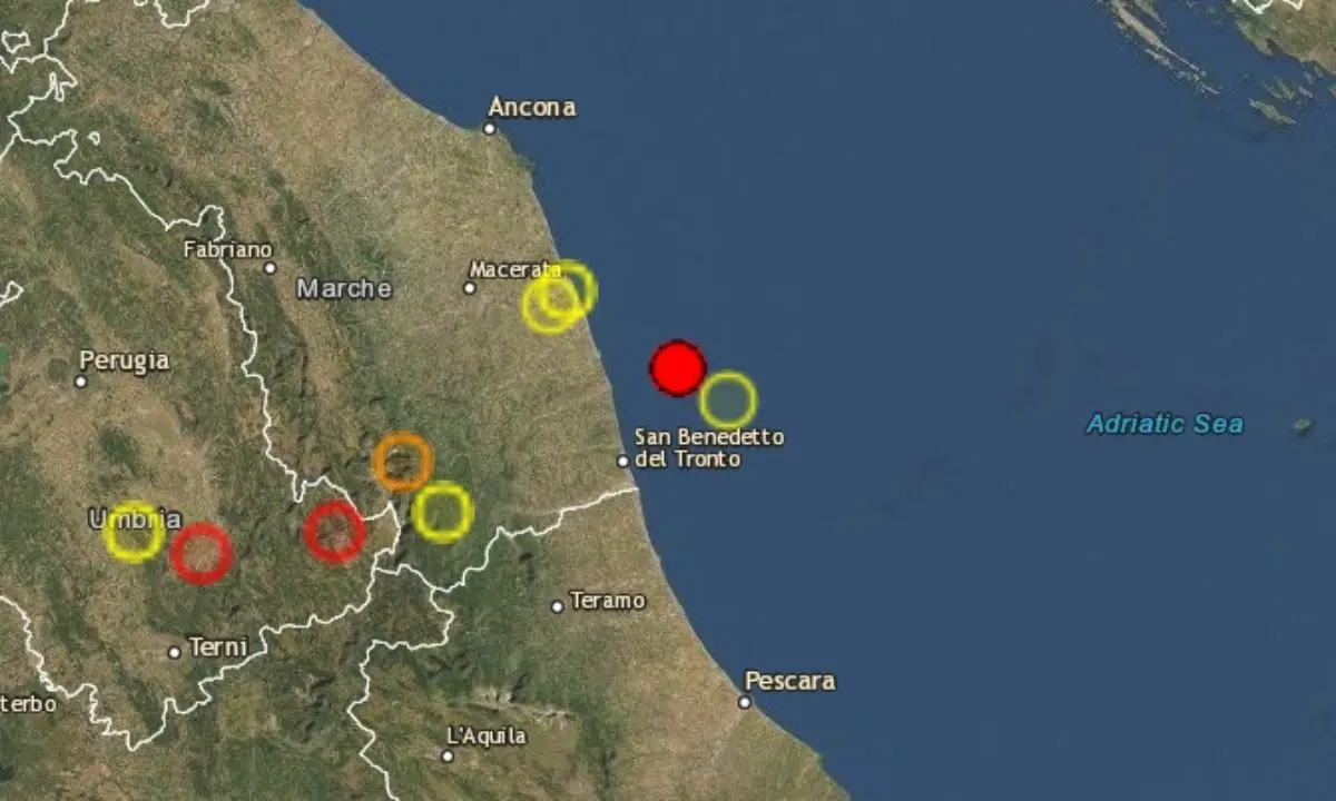 Terremoto, forte scossa nelle Marche: epicentro in mare