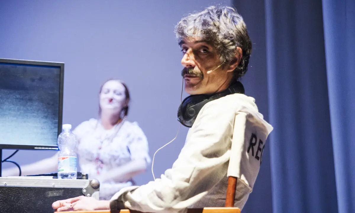 \"Il Gabbiano\" di Max Mazzotta al Piccolo Teatro Unical