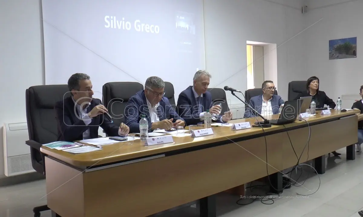 Corigliano Rossano, conferenza regionale sulla pesca: si punta ai porti e alle imbarcazioni - VIDEO