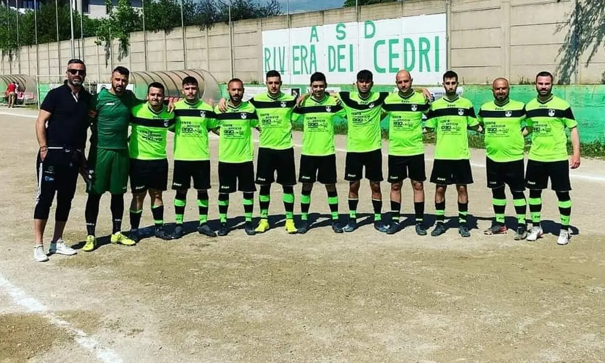 Asd Riviera dei Cedri, il titolo di 1^ categoria nelle mani del Sindaco