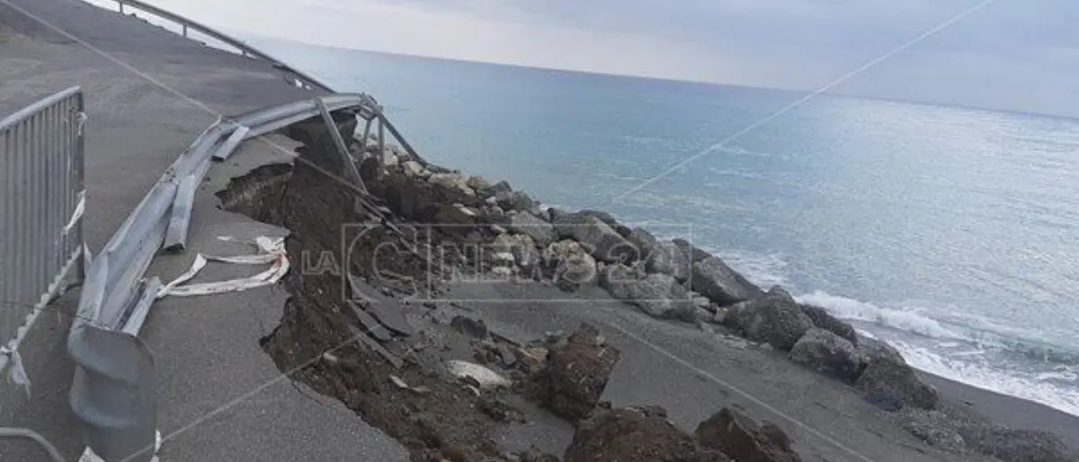 Erosione costiera, nessuna responsabilità del Comune di Amantea: la sentenza