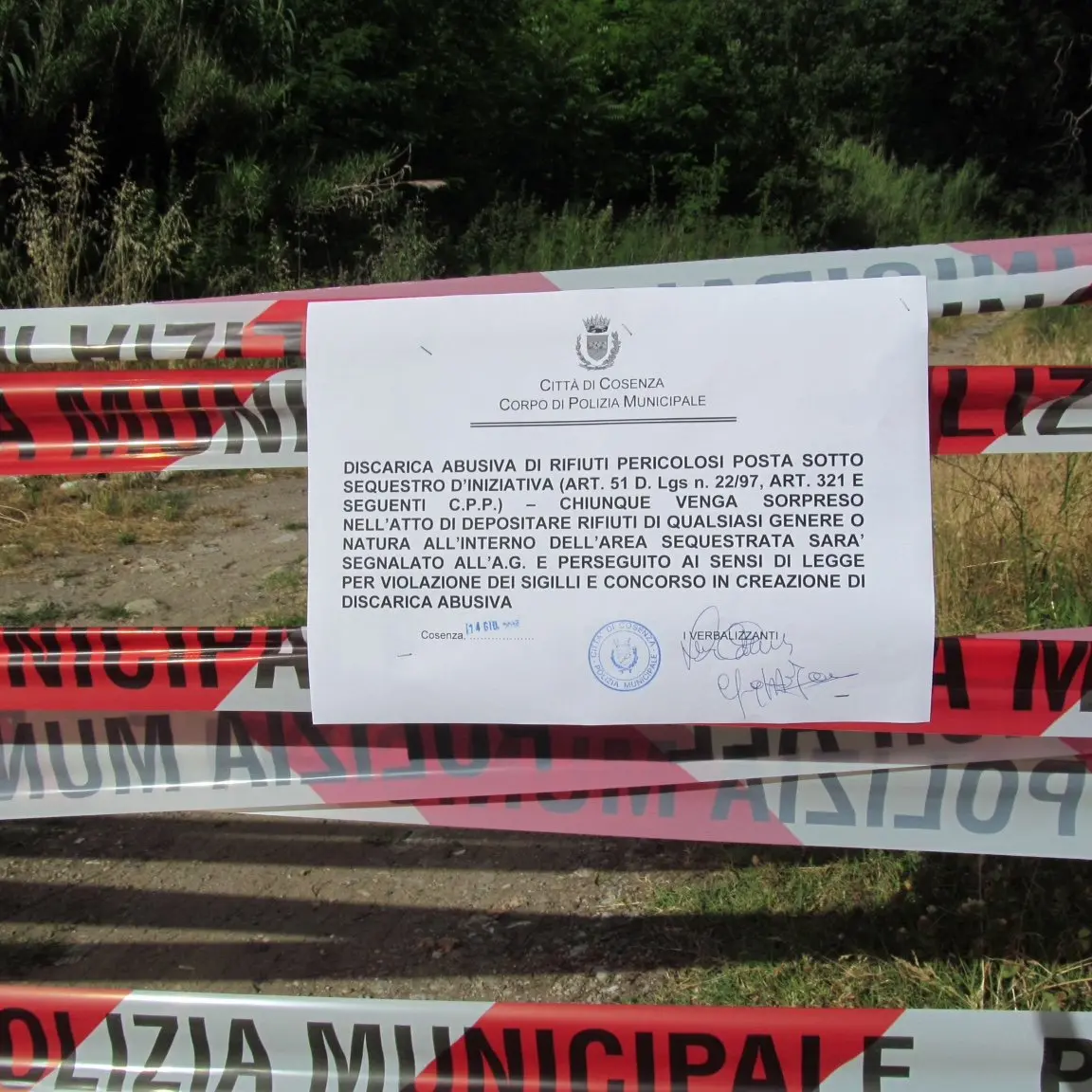 Sequestrata discarica di pneumatici in contrada Mussano [FOTO]