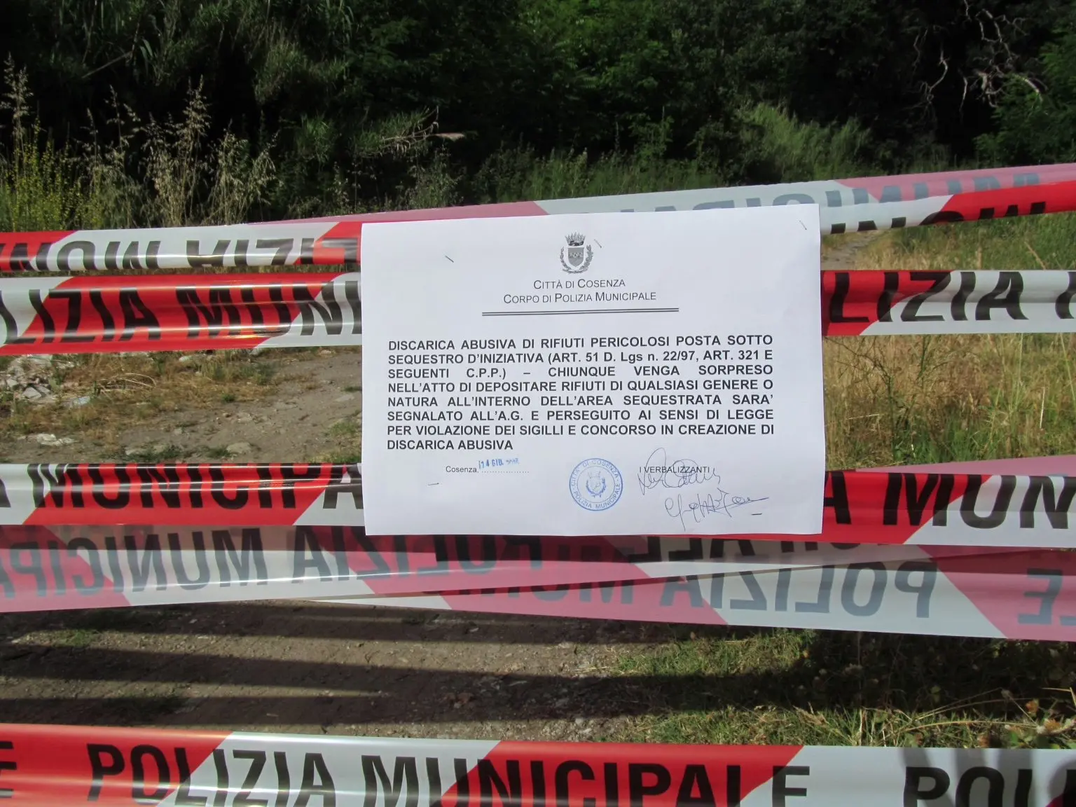 Sequestrata discarica di pneumatici in contrada Mussano [FOTO]