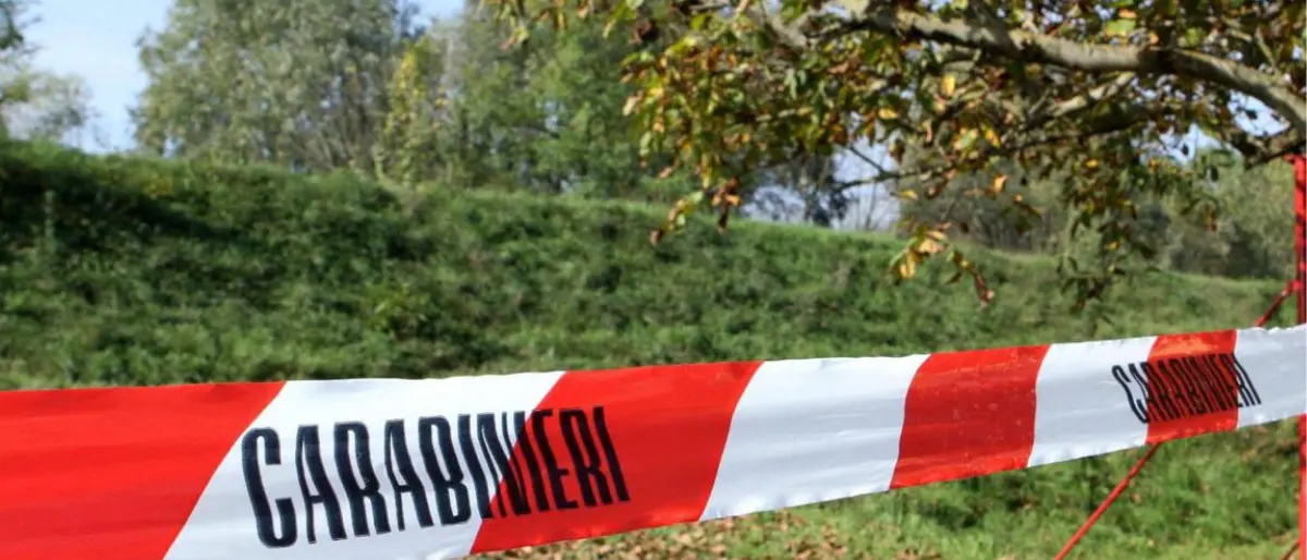 Uccide la moglie a coltellate e poi si toglie la vita: omicidio-suicidio a Lecce