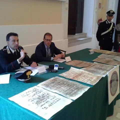 Ritrovate 17 pergamene smarrite dall'Archivio di Stato di Cosenza [FOTO]