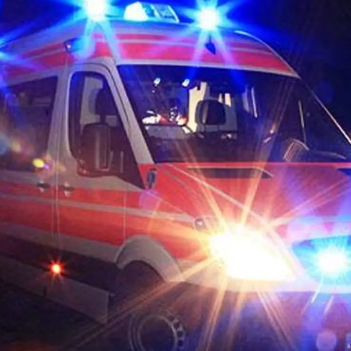 Tragedia a Grisolia, sessantenne cade dal tetto di un edificio e muore