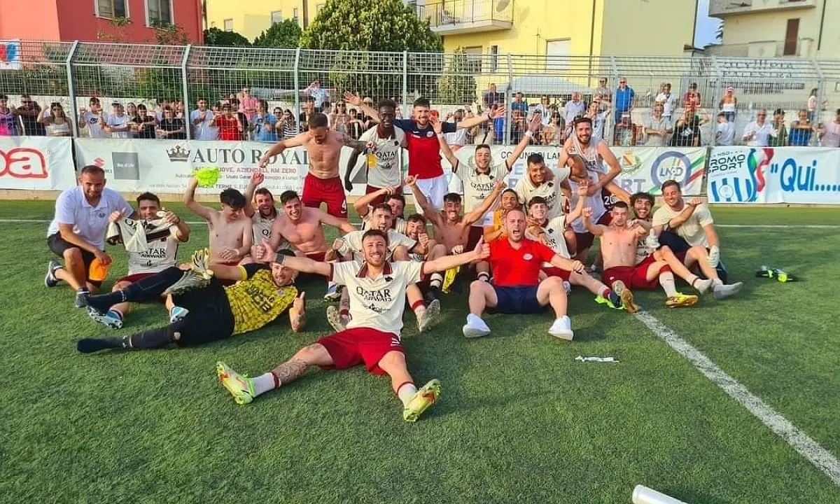 Soccer Montalto, è festa grande. Il 3-0 al Mesoraca vale la Promozione