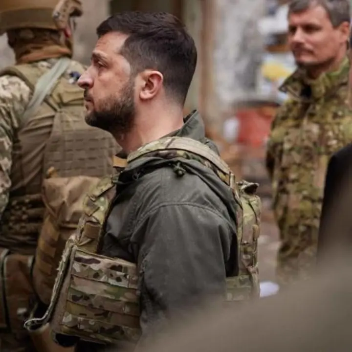 Zelensky a Italia: «Sosteneteci sulla risoluzione in parlamento»