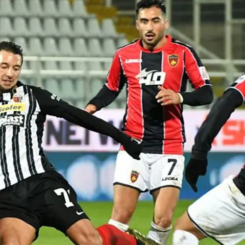 Cosenza, per Cavion c'è da aspettare. Il calciatore per ora serve a Salerno