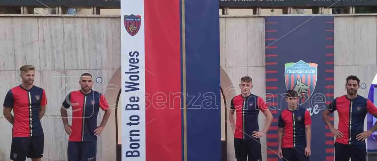 Cosenza Calcio, Frammartino a Guarascio: «Faccia mercato». Da Luzzi scrivono a Caruso