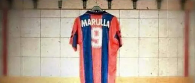 Da Pelè a #la9diGigi: il Cosenza ritiri la maglia di Marulla. Vota il sondaggio