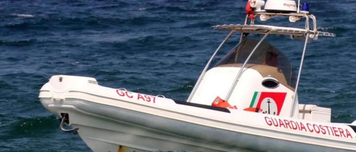 Tragedia a Fano, padre e figlio annegano mentre fanno il bagno