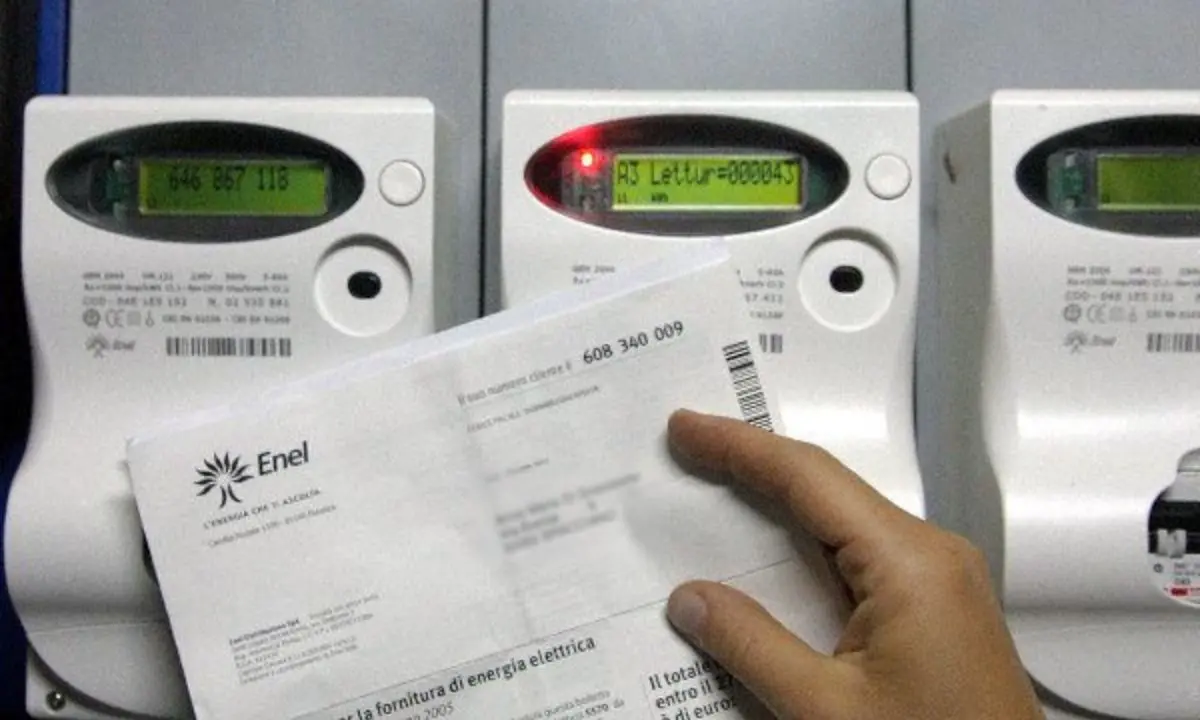 Compagnie energetiche sulla graticola: bollette pazze e contratti dubbi. Come aderire