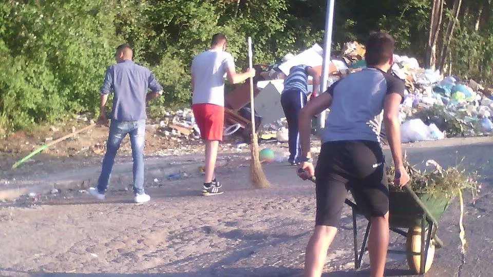 La bonifica \"fai da te\" del Villaggio Rom [FOTO]
