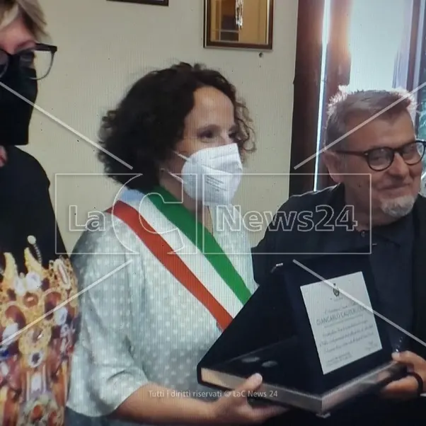 Rovito accoglie l'attore e regista teatrale Cauteruccio: «Calabria regione dalle infinite scommesse» (VIDEO)