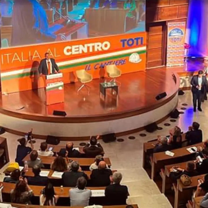Anche Cosenza alla convention di Roma con Giovanni Toti e Gaetano Quagliariello