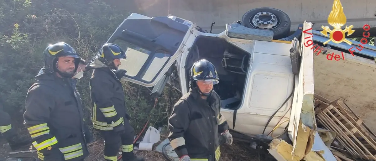 Trebisacce, perde il controllo del suo mezzo e finisce sotto un ponte: deceduto (VIDEO)