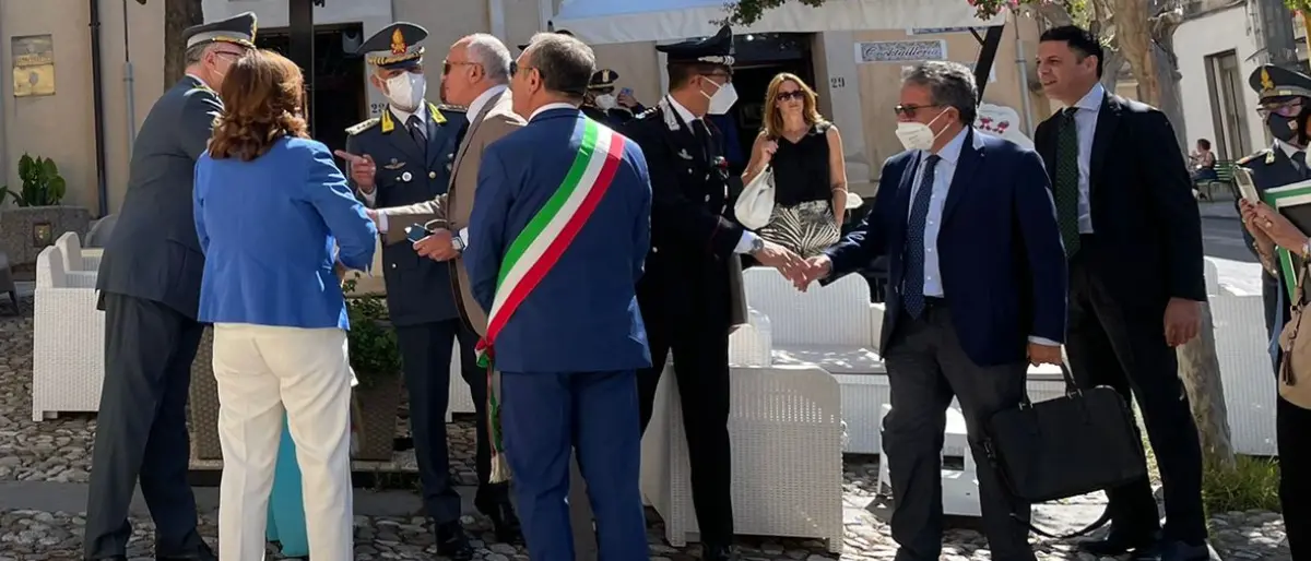 Riunione per l'ordine e la sicurezza a Cetraro, il sindaco: «Lo Stato c'è e ne abbiamo avuto prova concreta»