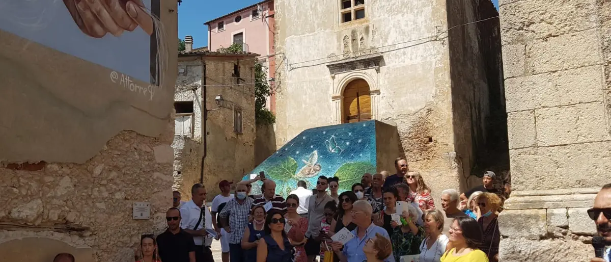 Inaugurato a Mendicino il \"Museo Urbano della Seta all'aperto\"