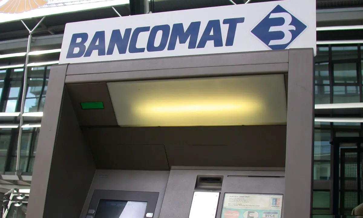 San Lucido, apre in centro uno sportello bancario di ultima generazione